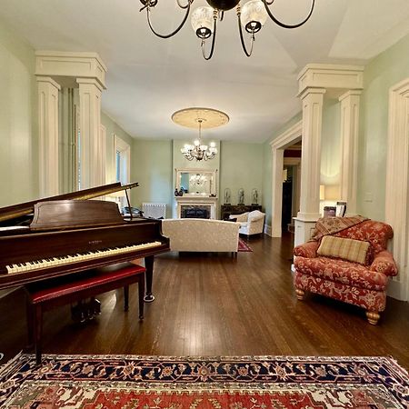The Edwards Waterhouse Inn Фрідонія Екстер'єр фото